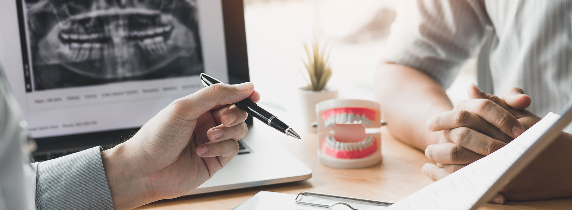 Orofacial Dental Implant Surgery | Sinus Lift, Cost of Dental Implants and Socket Preservation